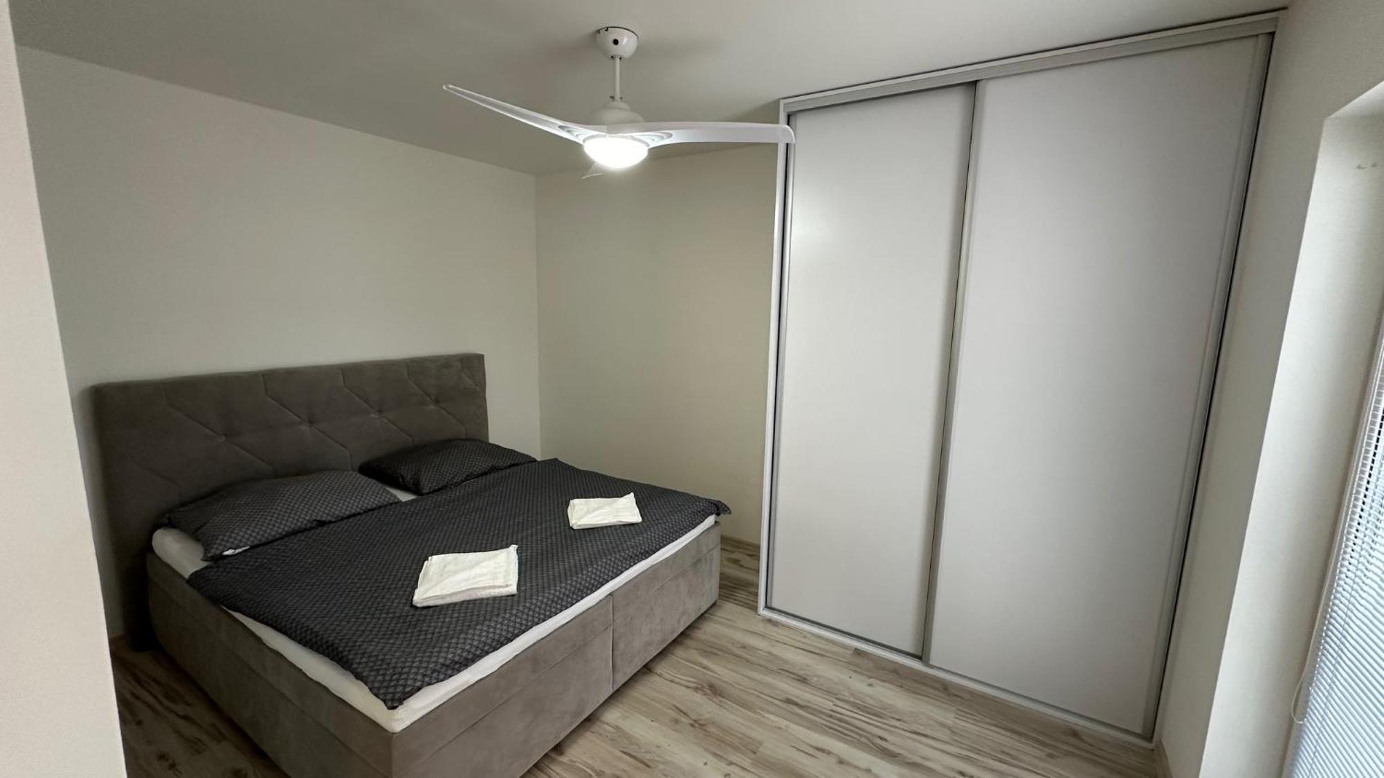 2 Room Apartment With Balcony Liptovsky Mikulas Luaran gambar